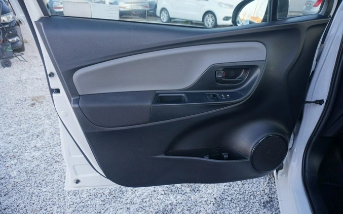 Toyota Yaris cena 45700 przebieg: 171574, rok produkcji 2018 z Grodków małe 562